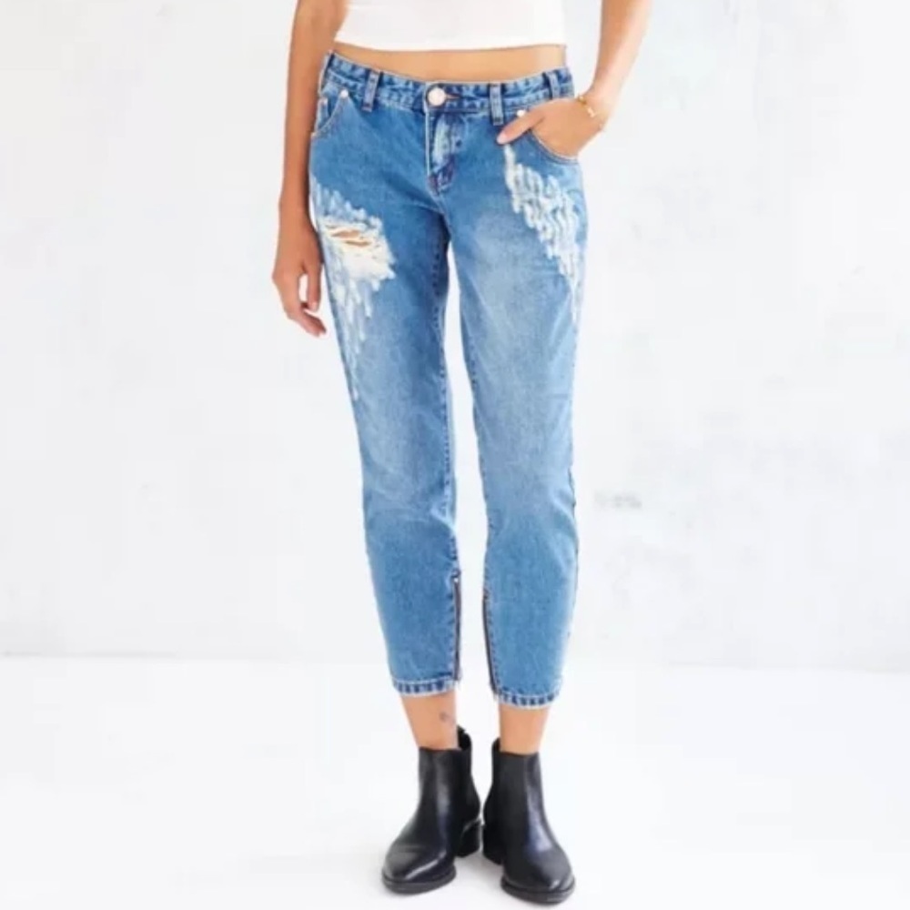 Urban Outfitters | One Teaspoon Trashed Free Birds Jeans Size 28